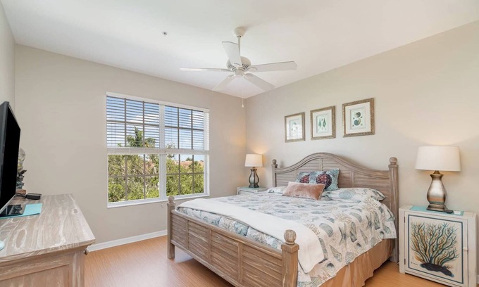 Majestic Palms Condo | Spacious 3 Bedroom Condo near Beaches & Shopping- Majestic Palms
