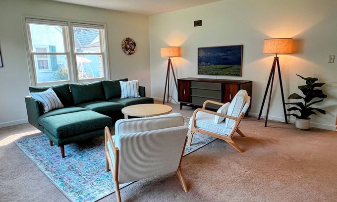 Eau Claire House | Spacious 3BR/2BA Gem Close to Downtown