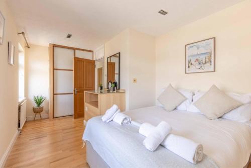 Maidenhead House | Spacious 4-Bedroom Home - Parking - Garden