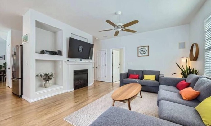 Lafayette House | Spacious 4BDR Retreat in Lafayette