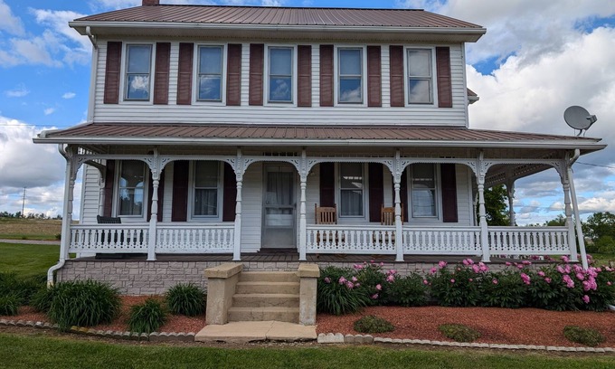 Middleburg House | Spacious 5-bedroom house with WiFi, AC in lovely Selinsgrove