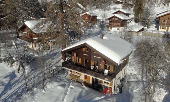 Bellwald Ski Chalet | Spacious 7-person chalet with 4 bedrooms in varied ski area Bellwald Wallis + P