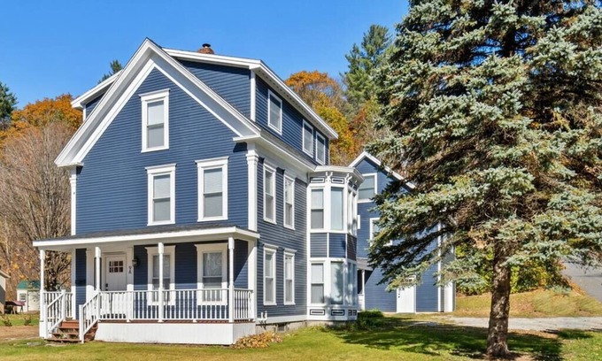 Ludlow House | Spacious 9-BR Downtown Residence 3-Min to Okemo