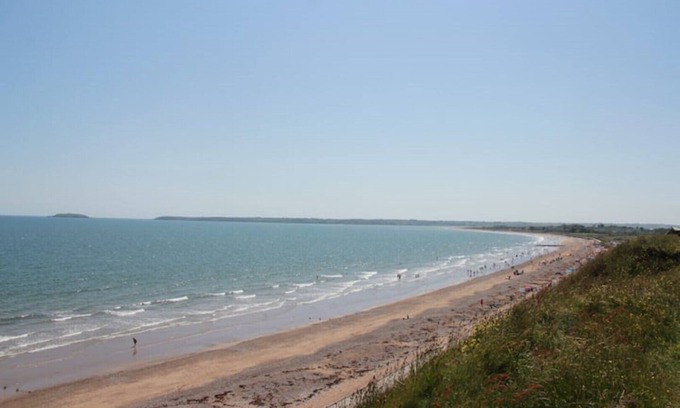 Youghal Apartment | Spacious Apt in the Centre of Town