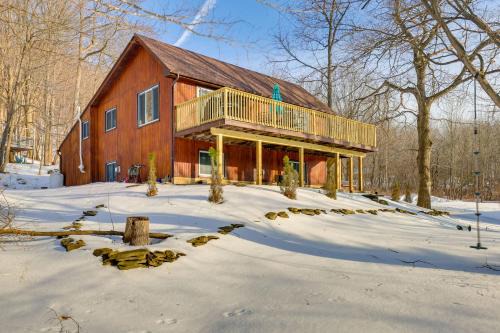 Canandaigua House | Spacious Canandaigua Group Getaway House and Barn!