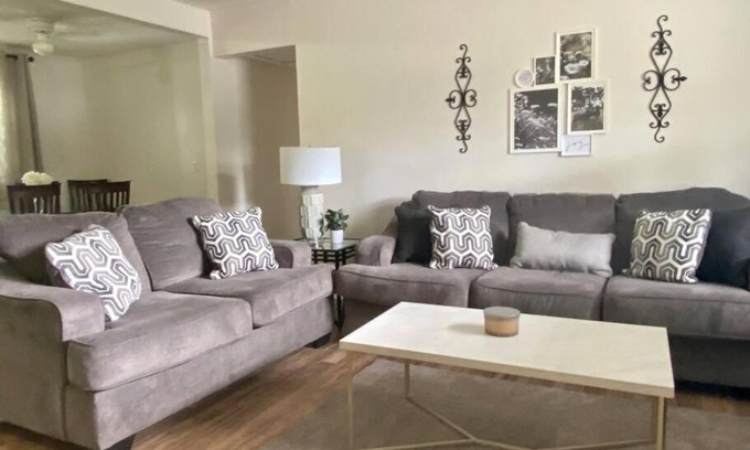 Arlington House | Spacious Centrally Located Home