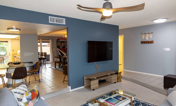 Dobson Ranch House | Spacious Centrally-Located Family Home with Plenty of Games
