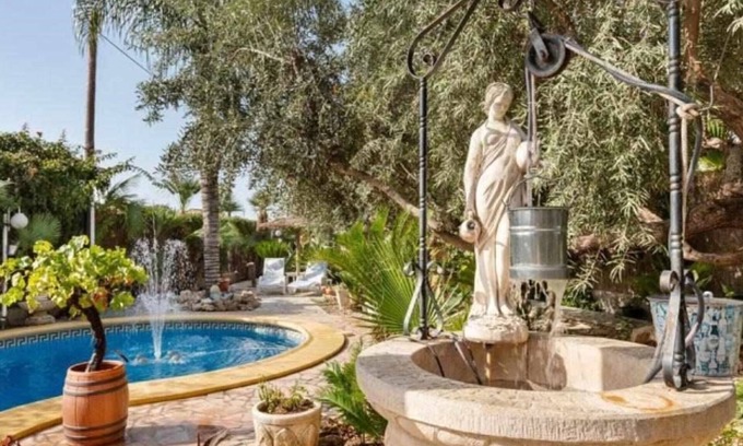 Lorca Cottage | Spacious holiday home in Lorca with terrace and pool