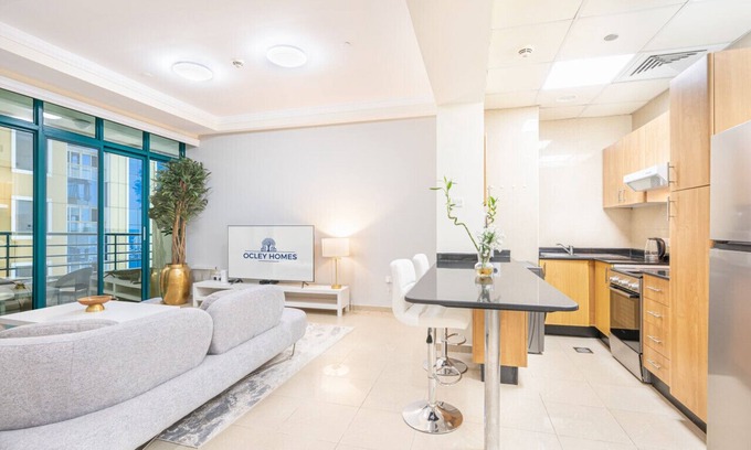 Al Sufouh 2 Apartment | Spacious Home in the Heart of Marina