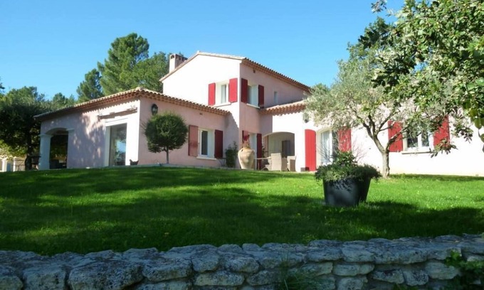 Saint-Restitut House | Spacious house with pool in Provence