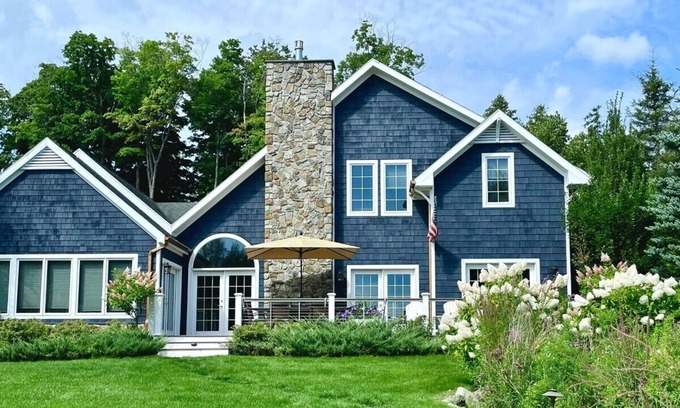 East Jordan House | Spacious Lake Charlevoix Home with Beach Cabana