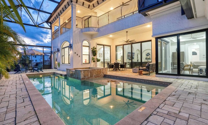 Connors House | Spacious Luxury Waterfront Retreat with Pool & Spa