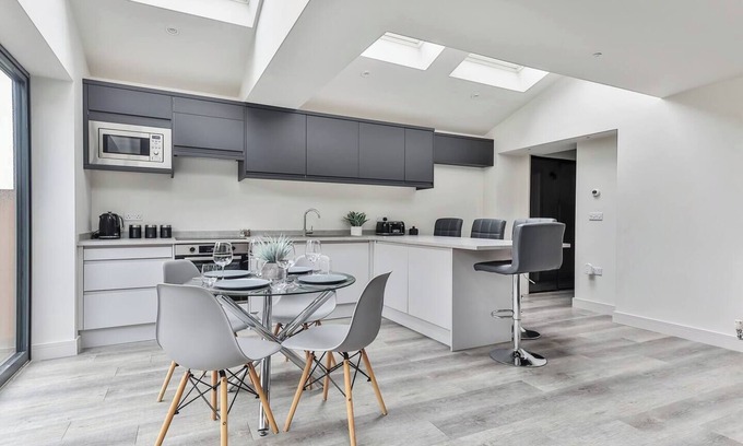 Sheffield Apartment | Spacious, Modern 2 bed Apartment with ensuites