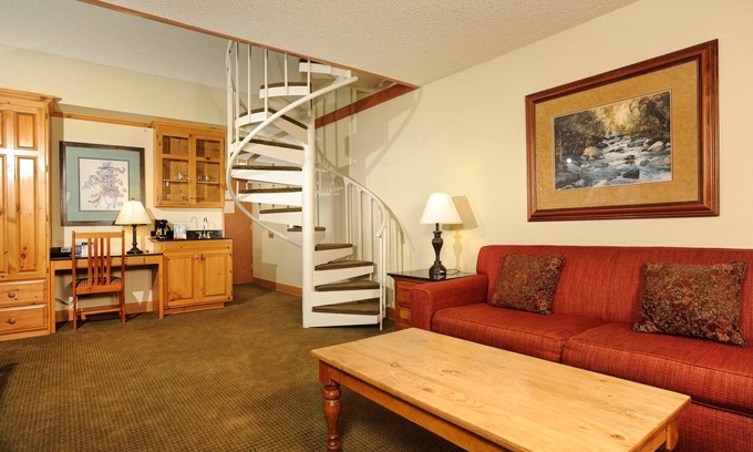 Lakeside Village Apartment | Spacious + Modern Mountain Room