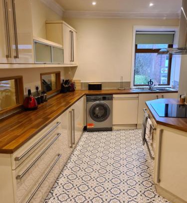 Mytholmroyd Apartment | Spacious Mytholmroyd Apartment with River Views