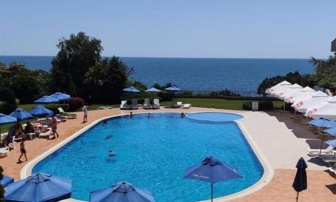 Topola Apartment | Spacious Studio with a spectacular sea view and swimming pool with mineral water