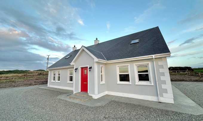 Malin House | Spacious & Stylish 5-Bedroom Home with Stunning Views in Malin Head: Drim