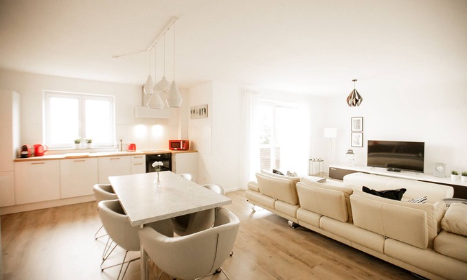 Siegburg House | π SPACIOUS & STYLISH β€οΈ BRIGHT & COMFORTABLE π