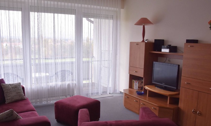 Bad Rodach Apartment | Spaciously furnished holiday apartment (48sqm) with balcony / terrace