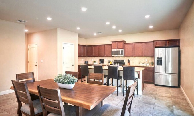 Raisin House | Sparkling & Spacious I Workout Equ. BBQ & Fire Pit