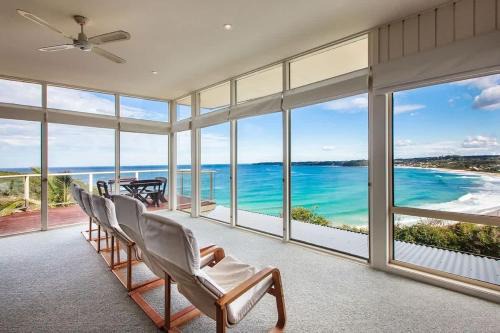 Mollymook Beach House | Spectacular Views - steps from Mollymook Beach
