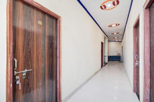Varanasi Hotel | SPOT ON M L Paying Guest House