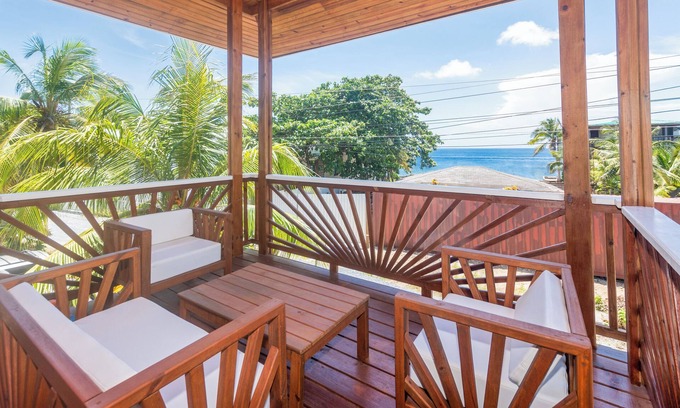 Antoneys Cay Cabin | Spotless Cabana in West End