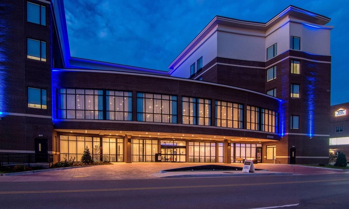 Bricktown Hotel | SpringHill Suites by Marriott Oklahoma City Downtown