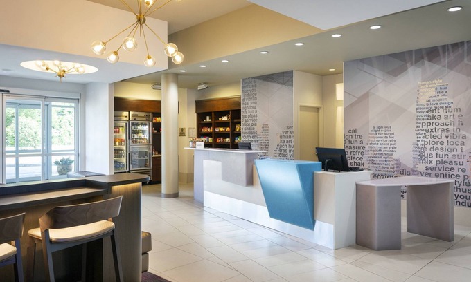Ridley Park Hotel | SpringHill Suites Philadelphia Airport Ridley Park