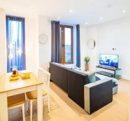 St Albans Apartment | St Albans Train Stati-High Street-Business-Leisure