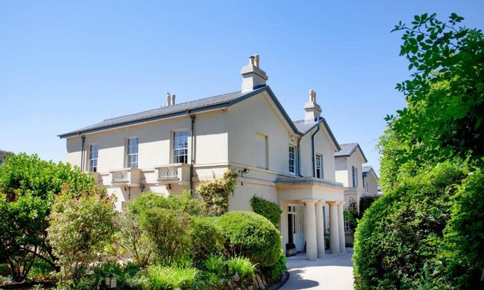 Torquay Villa | St Anne's Manor - Luxury Villa with Hot Tub