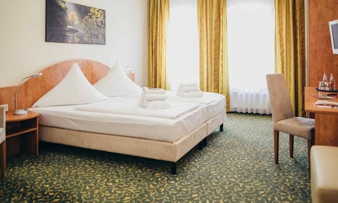 Bad Muskau House | Standard double room, shower or bath, WC, - Kulturhotel Fürst Pückler Park