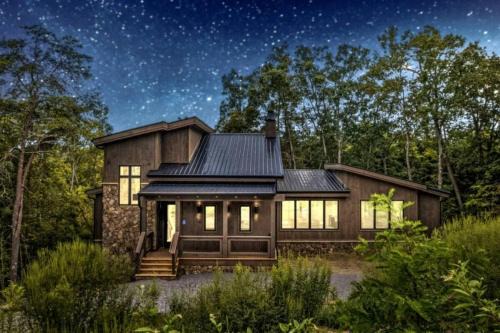 Sevierville House | Starlight Ridge - Luxury Indoor Pool with Theatre