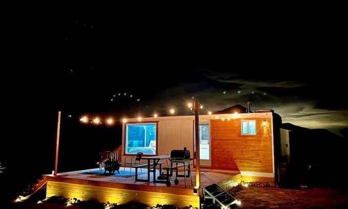 Meadview House | Starwalk Luxury Off Grid Sky Walk by Grand Canyon