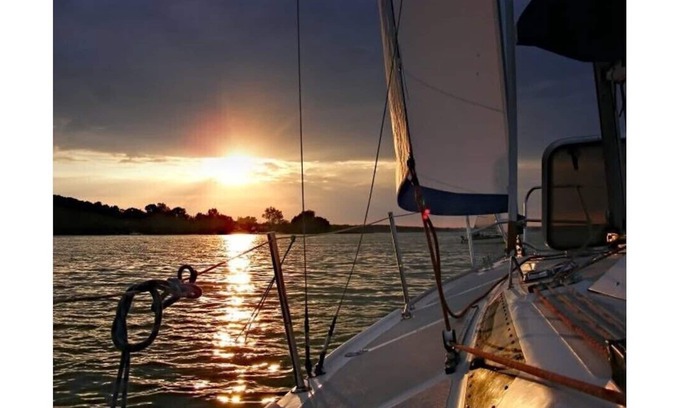 North Carolina Coast Boat Rental | Stay Aboard Our 40-Foot Private Sailing Yacht w/2 Cabins — private slip & AC!