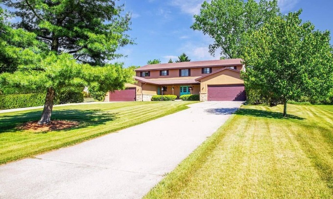 Rockford Apartment | Stay Cozy! Rockford Condo Near Downtown & Dining