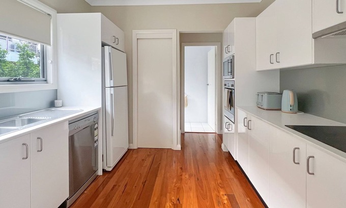 Hawks Nest Apartment | Stay Salty - Pet Friendly - Wi-Fi Available