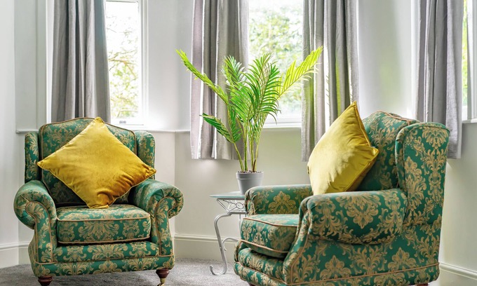 West Derby Apartment | Stay where it all began for The Beatles!