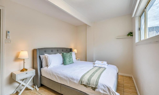 Malvern East House | StayAU Cozy 1BR Living Space Near Chadstone