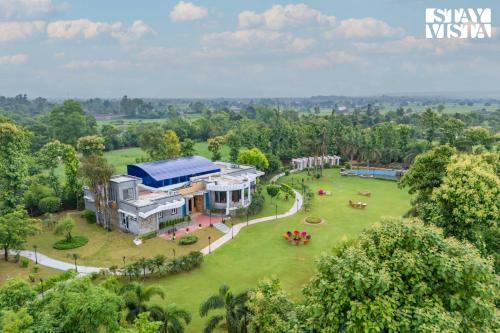 Gurugram Villa | StayVista at Wandering Vines 4BHK Luxury villa with FREE BF, Indoor Pool in Delhi Sohna