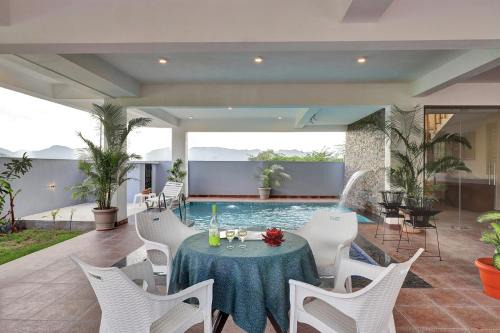 Bedla Villa | StayVista's Tryst with Valleys - Hill-View Villa with Private Pool, Jacuzzi & Games Room
