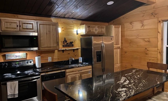 Littleton Cabin | Steel Cabin Mt. Views Privacy Near Downtown