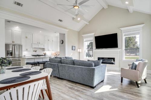 Gulfport House | Steps to Beach Modern Gulfport Getaway!