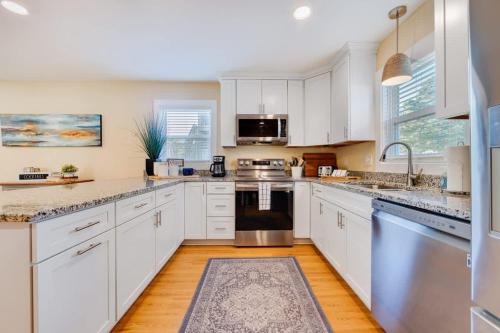 Colington House | Steps to the Sound & Dog Friendly