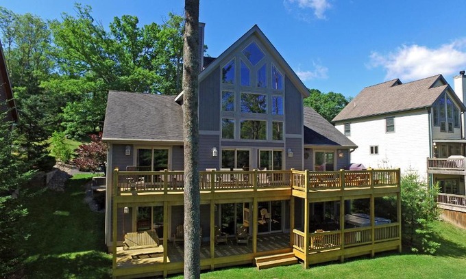 Thayerville House | Stone Crest