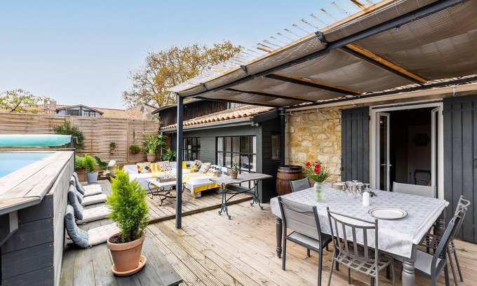 Vertheuil House | Stone House with Pool and Wellness Area