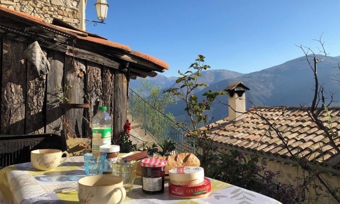 Bairols House | Stone tower in the heart of the village in the Mercantour Park, 45 minutes from Nice