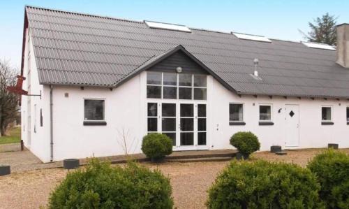 Henne House | Stort Aktivitets-Feriehus Med Fri Badeland, Bowling, Badminton Og Tennis