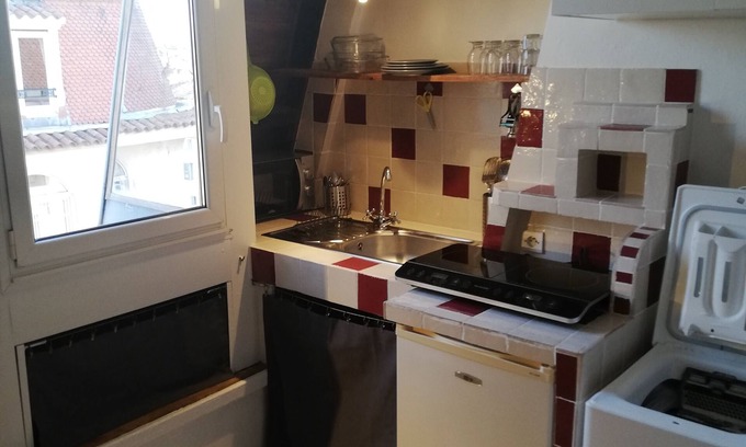 Old Town Apartment | Studio 2 pers. City center. 3 min from port