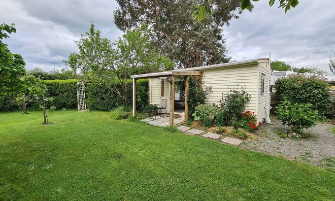 Martinborough Apartment | Studio 25 - a charming room in a country garden setting